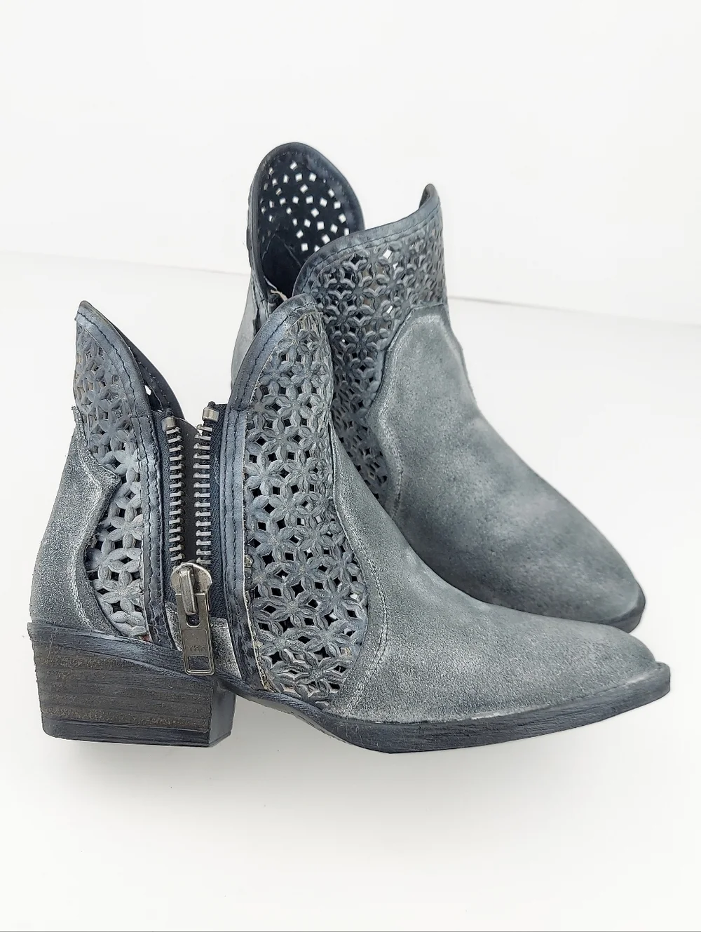 Corral Circle G Gray Distressed Cutout Ankle Booties NWOT - Picture 10 of 11